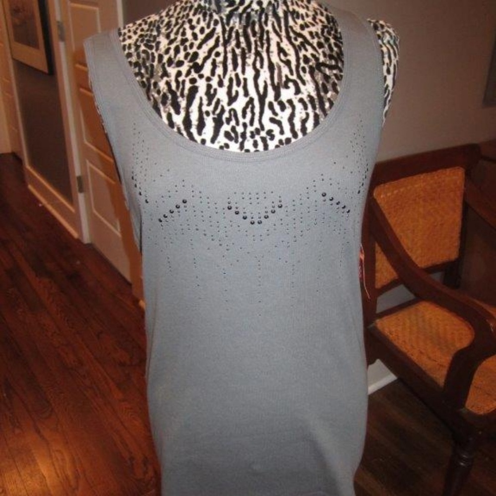 Bundle of 3 Tanks - Size 2X - NWT